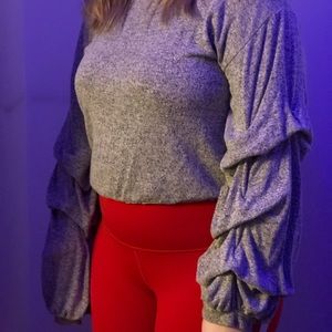 Grey ruffle-sleeve tee